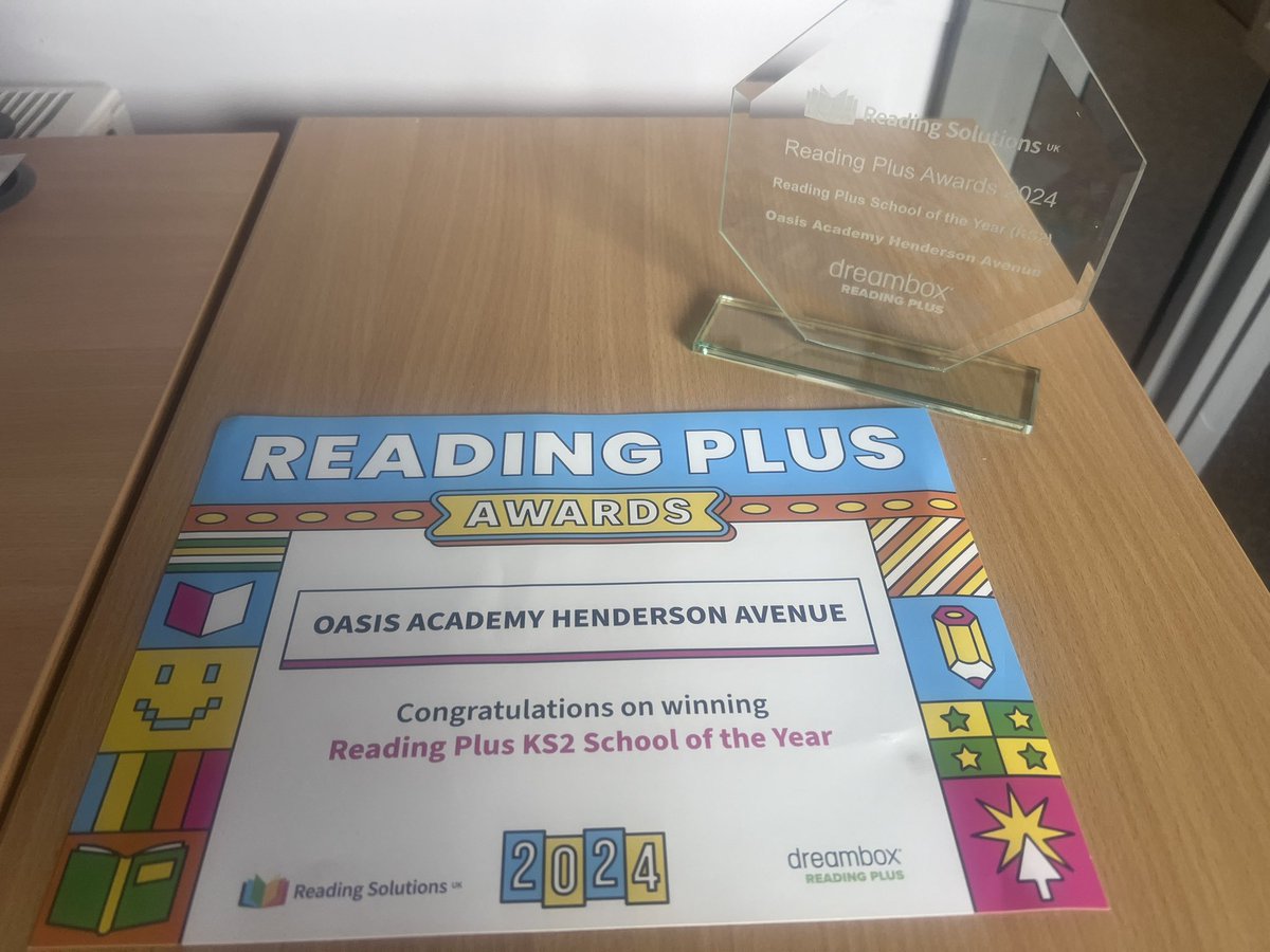 Well done to KS2, winning reading plus KS2 school of the Year 📚🏆