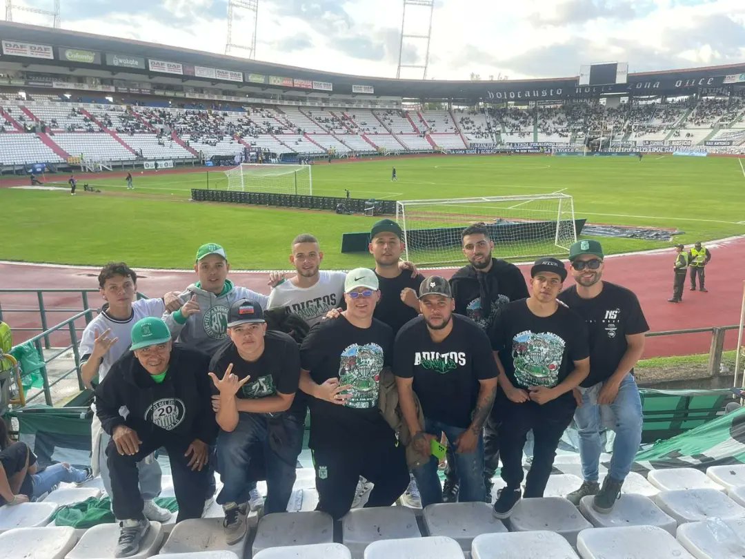 Comuna 13 Verdolaga (@ldscomuna13) on Twitter photo ¡LA QUE TE SIGUE SIEMPRE A TODOS LADOS! <a href="/ldsoficial/">Los Del Sur</a> #SiemprePresentes #SiempreLocales <a href="/nacionaloficial/">Atlético Nacional</a> ¡VAMOS TODOS JUNTOS! ¡LA QUE TE SIGUE SIEMPRE A TODOS LADOS! <a href="/ldsoficial/">Los Del Sur</a> #SiemprePresentes #SiempreLocales <a href="/nacionaloficial/">Atlético Nacional</a> ¡VAMOS TODOS JUNTOS!