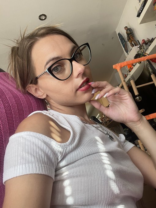 Now that I&rsquo;m up to date with my own content who should I work for? Any togs out there offering paid shoots