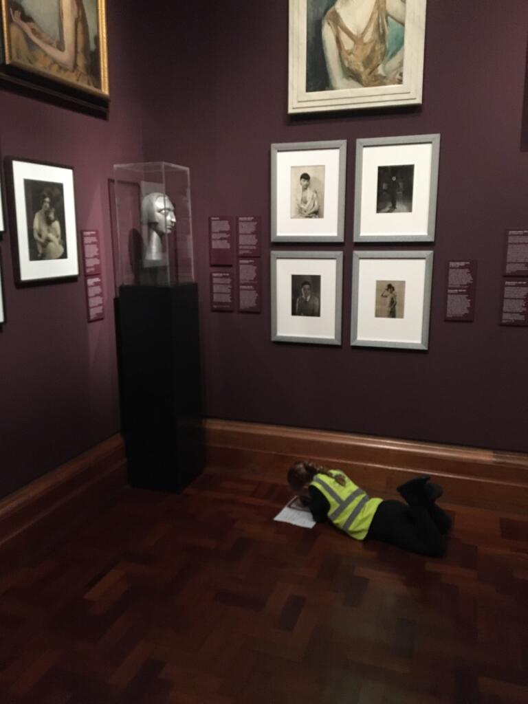 Year 1 ❤️ <a href="/NPGLondon/">National Portrait Gallery</a> today! Discovering different types of portraits and who they represented #Proud2beGT #artlearning #london