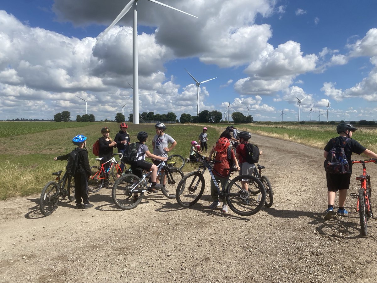Sarah Tate (@s_tate73) on Twitter photo A glorious day for our penultimate bike ride with our fabulous Y6 class! <a href="/AlthorpeKeadby/">Althorpe and Keadby Primary School</a> A glorious day for our penultimate bike ride with our fabulous Y6 class! <a href="/AlthorpeKeadby/">Althorpe and Keadby Primary School</a>