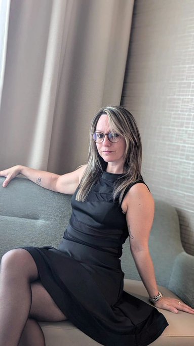 Bonne soir&eacute;e les coquins 😘   #laetiluxure #laeti_luxure #milf #milfsexy #dress #actricex #swinger https://t<a href="/tag/laetiluxure"class="tags">#laetiluxure</a><a href="/tag/laeti_luxure"class="tags">#laeti_luxure</a><a href="/tag/dress"class="tags"><span>#dress</span></a><a href="/tag/milf"class="tags"><span>#milf</span></a><a href="/tag/swinger"class="tags"><span>#swinger</span></a><a href="/tag/actricex"class="tags"><span>#actricex</span></a><a href="/tag/milfsexy"class="tags"><span>#milfsexy</span></a>