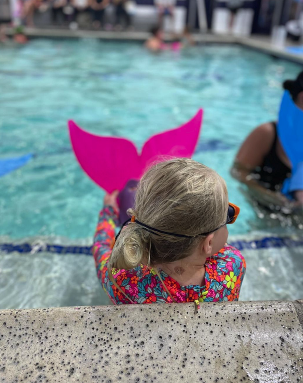 Floaties Swim School tweet media