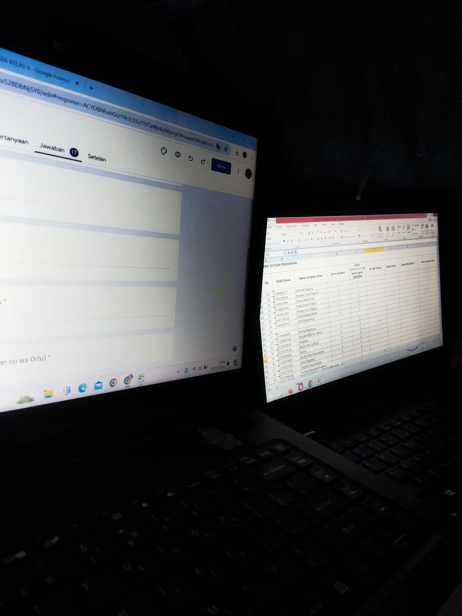 Bahkan pake 2 laptop biar cepet kelar