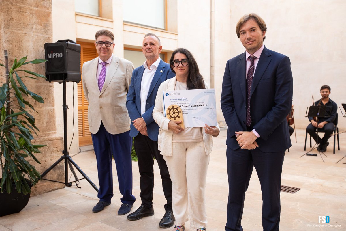 Enhorabona a Carla Torres, Maties Gámez, Margalida Crespí i Mª del Carmen Cabezuelo, exalumnes de la Facultat d’Educació, premiats als VII Premis de TFG i als III Premis Joan Vidal Perelló, curs 2022-23, lliurats pel Consell Social de la UIB 
diari.uib.cat/Hemeroteca/El-…