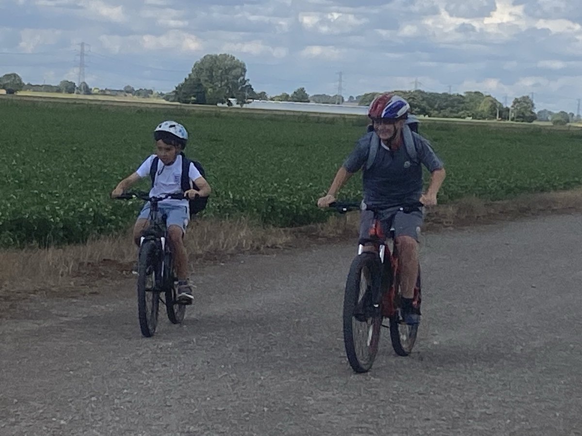 We even had time for some races! ⁦<a href="/AlthorpeKeadby/">Althorpe and Keadby Primary School</a>⁩