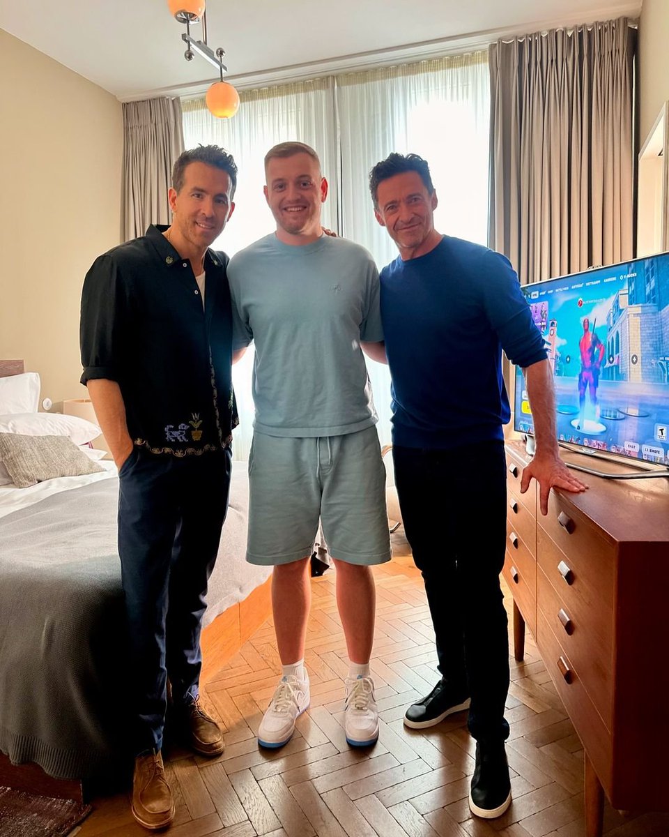The actors of Deadpool &amp; Wolverine are currently on a press tour for the new movie, and it looks like they are also meeting with Fortnite content creators, as seen in the image 👀

Could we be getting a new Fortnite X Deadpool collab soon? 🔥