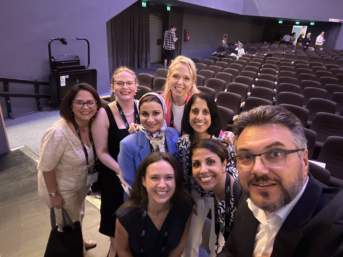 #CRS 2024, it is the time of the year for gathering with the wonderful people &amp; scientific family <a href="/CRSScience/">Controlled Release Society</a> <a href="/ChristineAllenW/">Dr. Christine Allen 🇨🇦</a> <a href="/TejalADesai/">Tejal A. Desai</a> <a href="/BenhabbourS/">S. Rahima Benhabbour</a> <a href="/EMLima3/">Eliana M Lima</a> <a href="/FlaviaSousaSci/">Flávia Sousa</a> <a href="/MariahArral/">Mariah Arral, Ph.D.</a> specially when the conference chair is taking the photo <a href="/pgdecuzzi/">Paolo G. Decuzzi</a> !