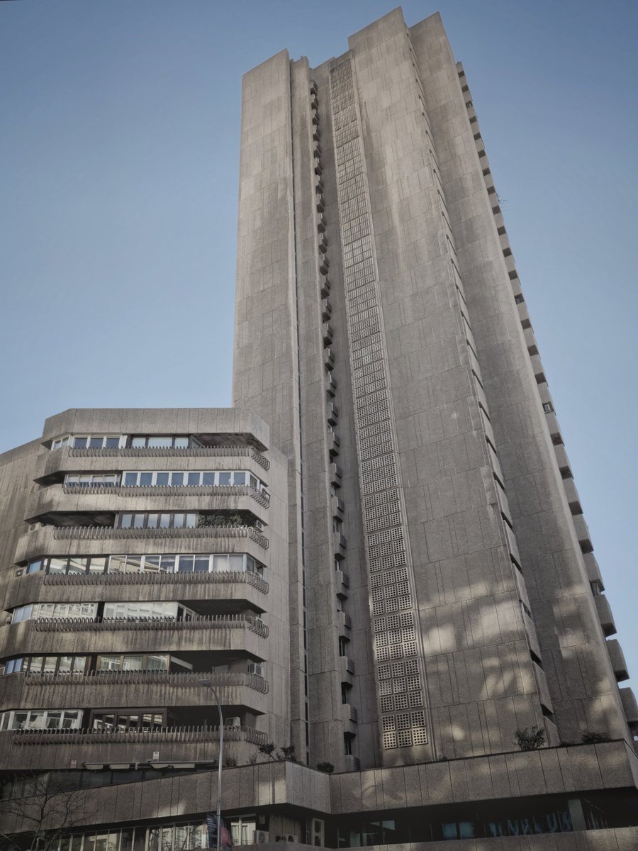 Madrid, Spain 2023
-
-
-
-
#photography #photo  #color #colorphotography #urban #urbanlandscape  #street #streetphotography #streetphoto #urbanphotography  #cityscapes  #documentingspace #banal #beton #nopeople #brutalism #brutalist #brutalistarchitecture #torredevalencia #Madrid