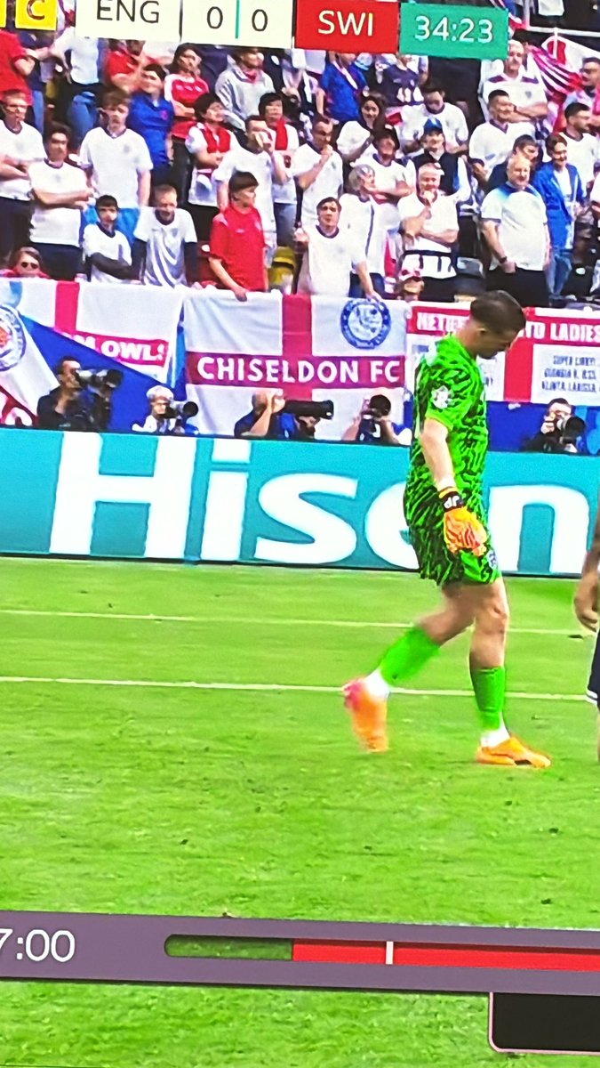 Getting the badge in. Come on England #ENGSUI <a href="/sdflswindon/">Swindon&District Community FL.</a> <a href="/_OfficialSSFL/">SwindonSundayLeague</a>