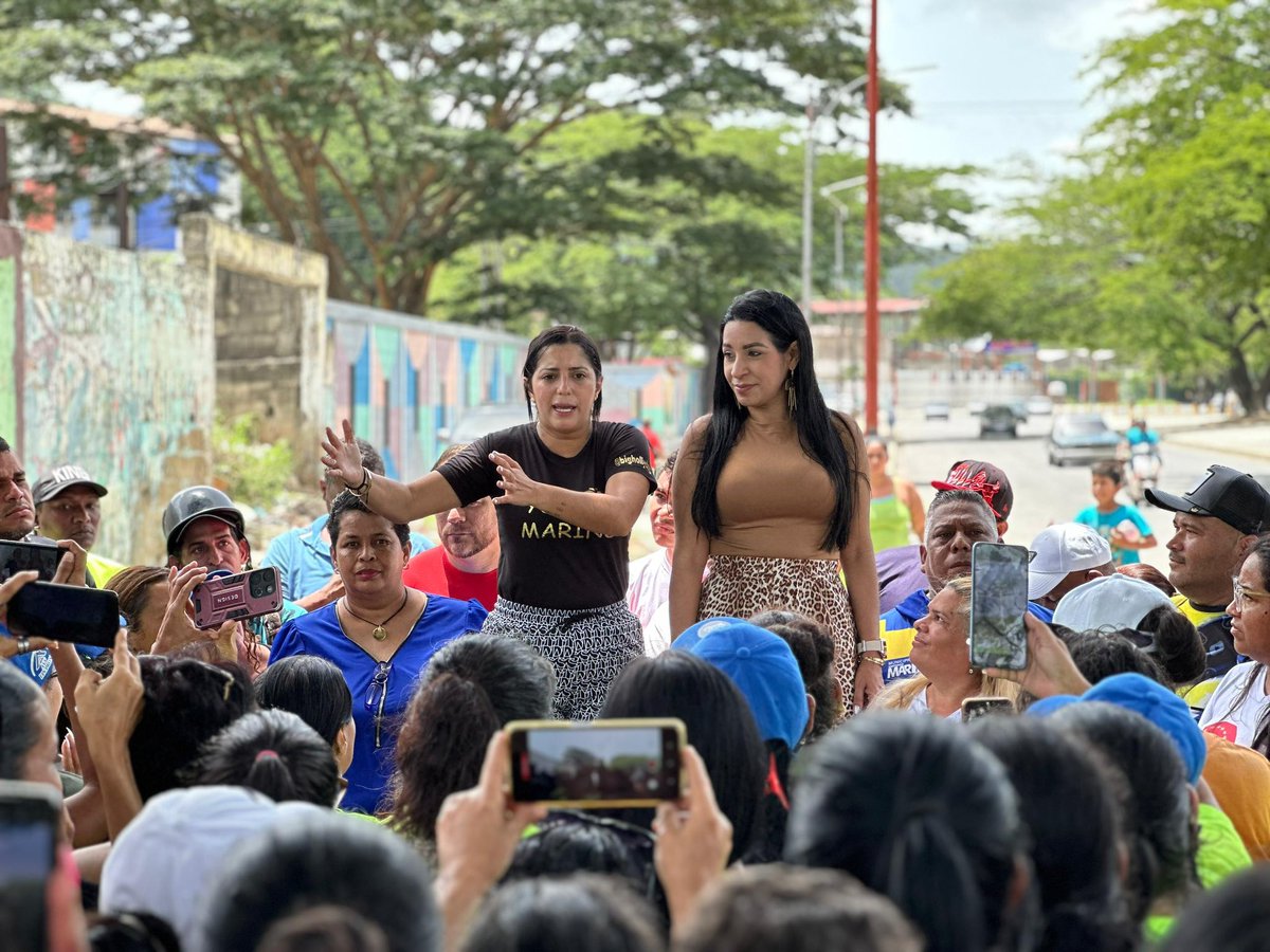 #6Jul Estamos instalando una gran asamblea organizativa de AVV desde la Av. Intercomunal con los movimientos Lina Ron y Revolucionarios de Mariño. Nos estamos preparando para la gran victoria electoral de <a href="/NicolasMaduro/">Nicolás Maduro</a> el #28Jul #VenezuelaSoberanaYPlena