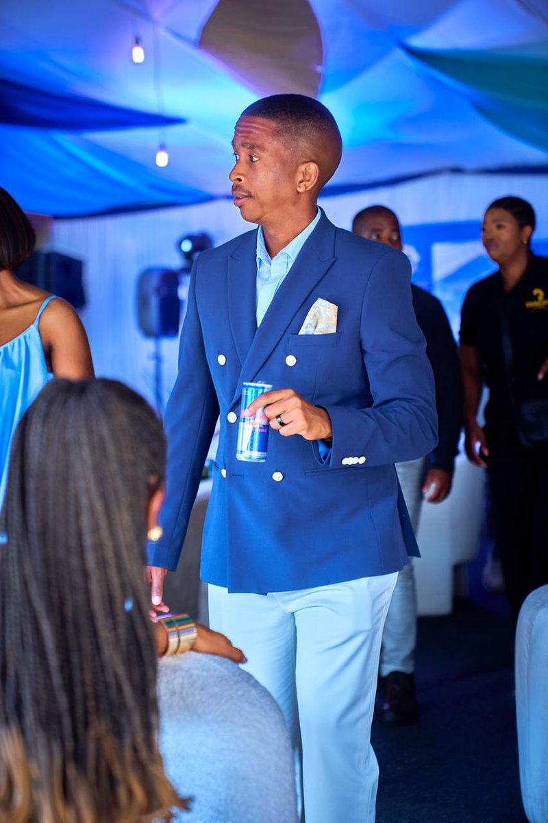 LeboPhokela's tweet photo. Caught in action #HalisiAfrique Marquee MC #HolywoodbetsDurbanJuly #HBDJ https://t.co/uGCKjdIRZ7