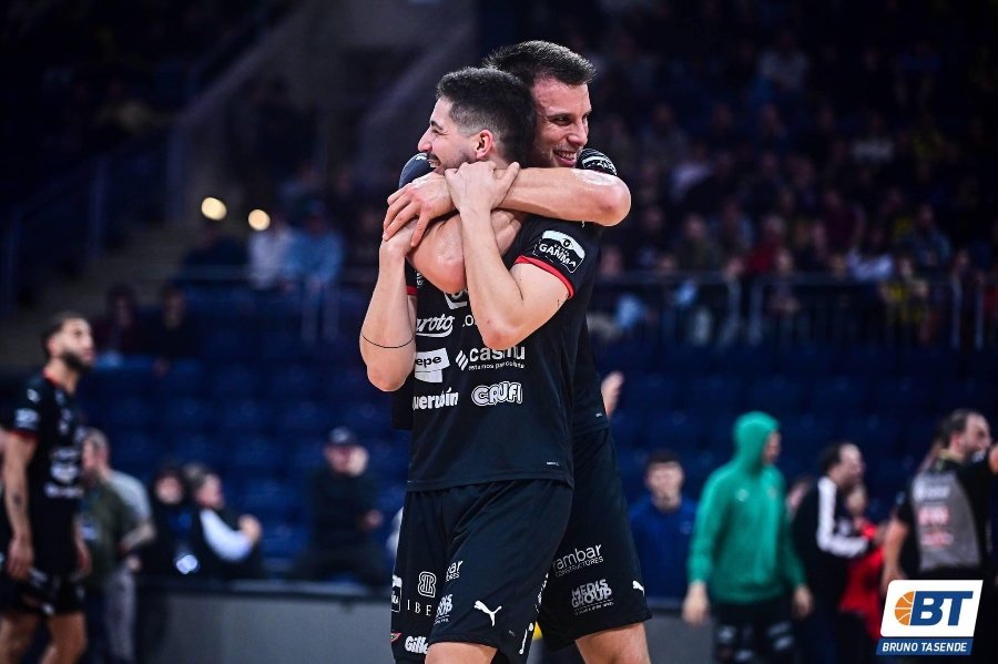 #LUBxBT | EQUIPO QUE GANA NO SE TOCA

Aguada confirmó la renovación de dos de sus campeones para la Liga Uruguaya que se viene.

📝 <a href="/ramos_fede/">Fede Ramos</a> 

👉🏼 wp.me/p6K7W2-StX