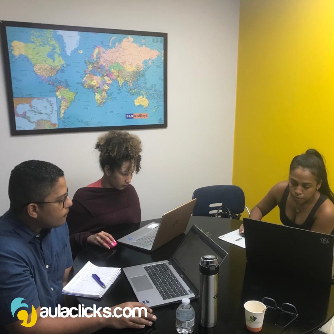 aulaclicks's tweet photo. Finalizando el curso de hoy ¿Sigues usando Excel solo para sumar? 🤓🚫 Es hora de dejar de ser un turista en el mundo de las hojas de cálculo. ¡Atrévete con nuestro Curso de Excel Básico Presencial! Conviértete en el mago de los números que siempre quisiste ser #ExcelSinMisterios https://t.co/kUSn73HejE