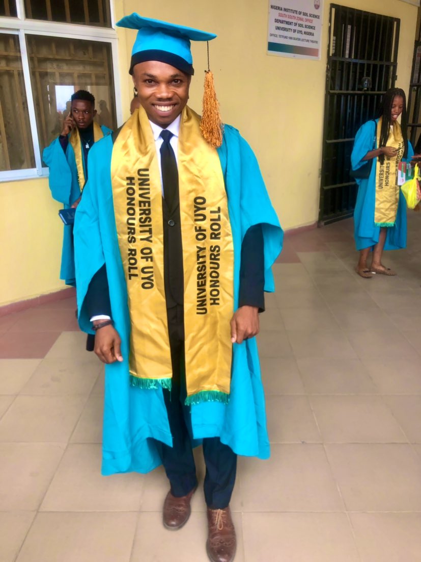 Sammy_Jeffrey's tweet photo. I played around Uni and did a thing  
https://t.co/e0aOdU3RrD in Banking and Finance with First class Honours .

I accept congratulations ! https://t.co/AZIueKFkBO