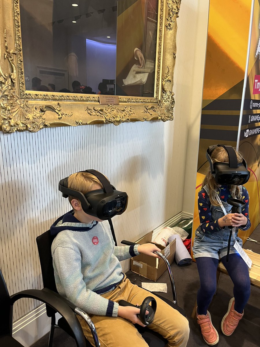 Anna Hankin tweet media