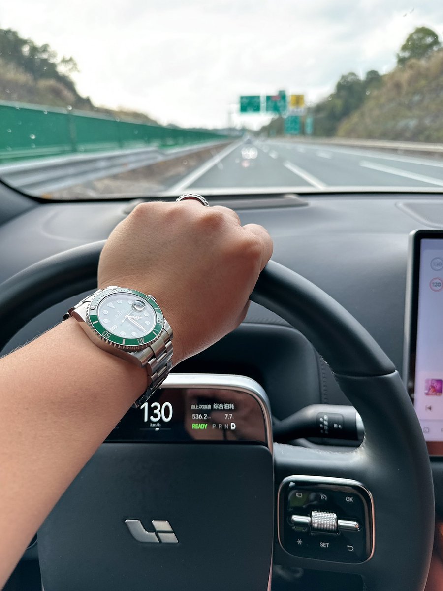 Libmonkey9's tweet image. 引路靠贵人，走路靠自己；
成长靠经历，渡人先渡己。