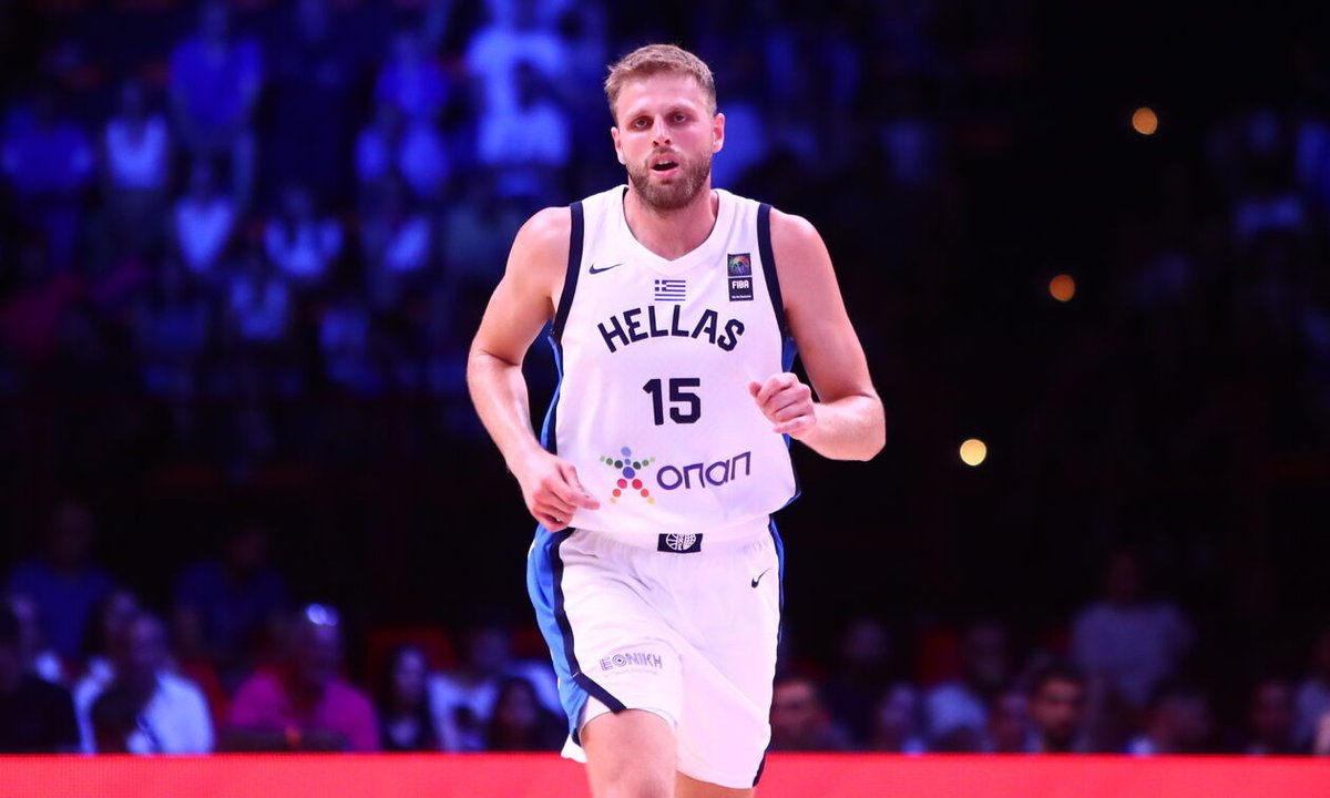 Πολύ μπάσκετ... Δυστυχώς  είναι αργός για τρία και χωρίς  αθλητικότητα για τέσσερα . Σε ηλικία που προλαβαίνει για ανώτερο επίπεδο...
#OlympiacosBC 
#paobcaktor 
#basketgreece