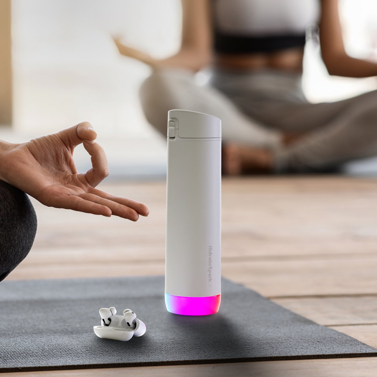 HidrateSpark's tweet photo. How are you getting active this weekend? 🧘‍♀️🏃🏋️‍♂️

#SaturdayActivities #AdventureWeekend #HidrateWeekend #DrinkWater #HidrateSpark https://t.co/DzteSykKSe
