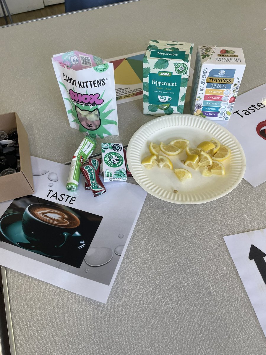 #HelloMyNameIs Lilly OT 💕 tweet media