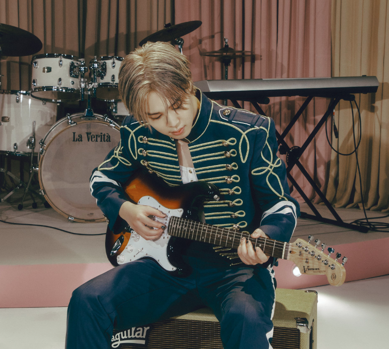 AboutMusicYT's tweet photo. BTS' Jimin shares new concept photos for 'Muse'. https://t.co/Tbu1IWOC4X