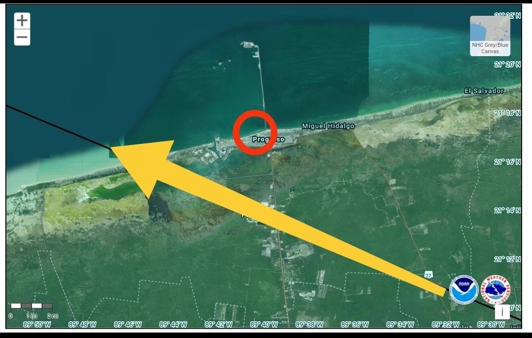 Pues fuera de broma... El ojo del huracán #Beryl pasaria prácticamente sobre la estatua de Poseidón en Progreso #Yucatan en las próximas horas 🔱🌊🌀