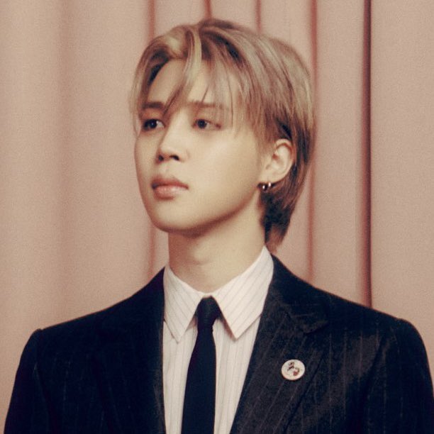 jmfolder's tweet photo. JIMIN IS SO GORGEOUS OH MY GOD https://t.co/CZ72pwGdoV