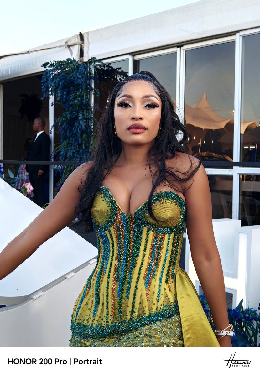 HonorAfrica's tweet photo. The queen herself 

 #HONOR200Series
#AfrotainmentMarquee https://t.co/uVCOWMt9AI