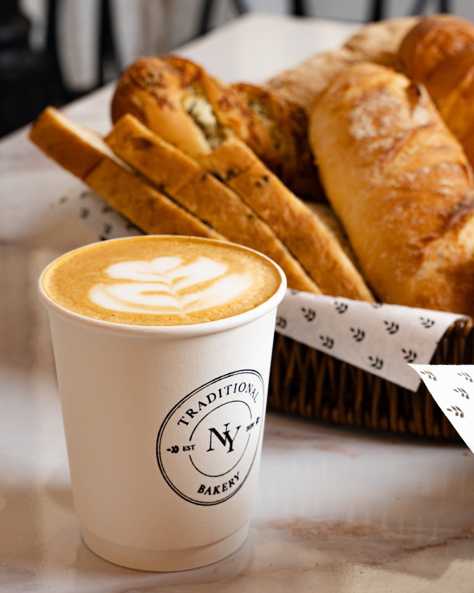 nybakery_sa's tweet photo. بداية يوم مثالي مع تشكيلة لذيذة من الخبز الطازج والمعجنات! 🥐🍞 https://t.co/G0OLB6XIgz