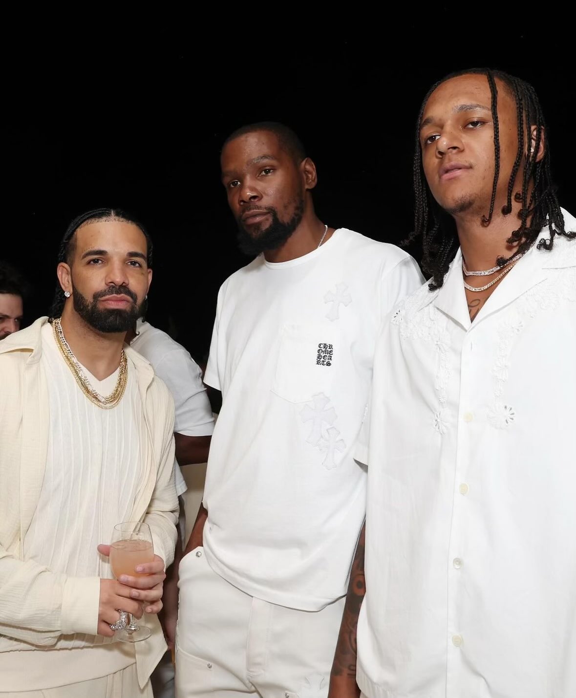 Drake Charts on X NBA All Stars Kevin Durant and Paolo Banchero spotted with Drake at the Rubin All White party https t FV8dKfbTVf X