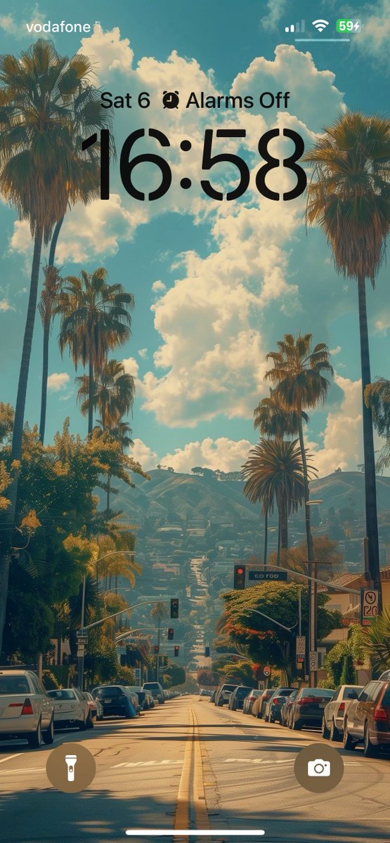 screenartx's tweet image. 🌴✨ California Dreamin&apos; 🌞🚗 #LosAngelesVibes #PalmTreeParadise #UrbanOasis