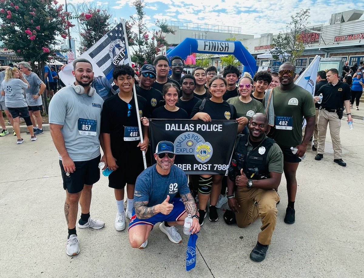 ExplorersDallas's tweet image. Explorer Post 7980 did an amazing job representing Fallen Officer Jacob Arellano #11729 at today&apos;s Run For the Blue! 🏃‍♂️🚔  #DallasPoliceExplorers #RunForTheBlue #ExplosiveDetectionK9 @DPDChiefGarcia @DallasPD @DPYF4Kidz @TacticalDPD @runfortheblue @BlueGuardianFo1