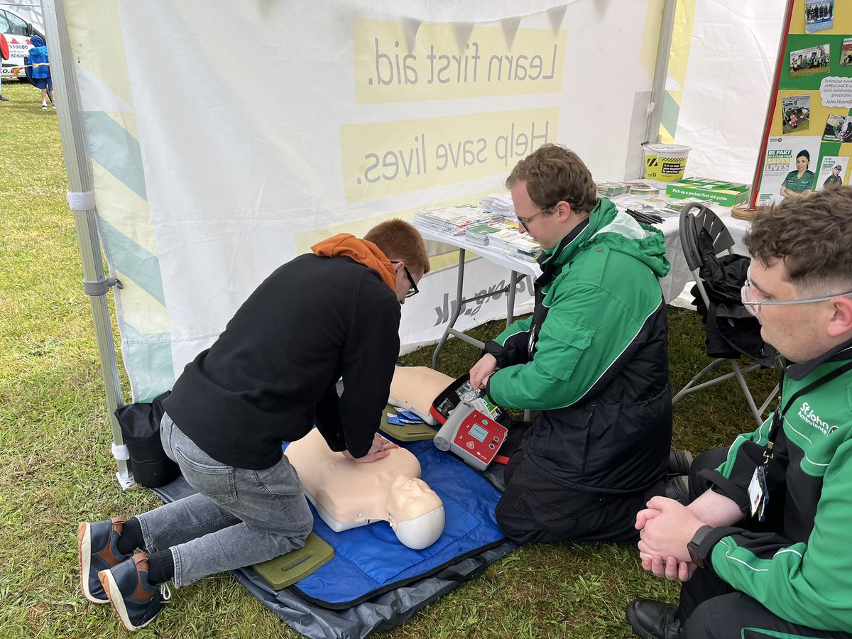 Cardiac arrest can happen to anyone - so it’s important that people of all ages know how to perform CPR and use a defibrillator ❤️⚡️

Do you run a community group in South Suffolk or know someone who does? Get in touch to see if we can arrange a free session for your group!