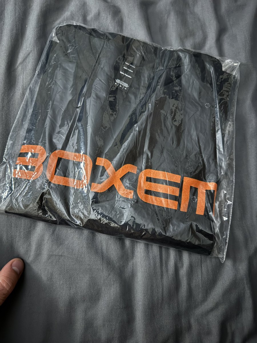 Boxem t-shirt mode on, perfect pair with my orange blue light glasses, let’s go!!!! 🧪📦🚀 <a href="/flips4miles/">Miles</a> <a href="/Boxem/">Boxem</a>