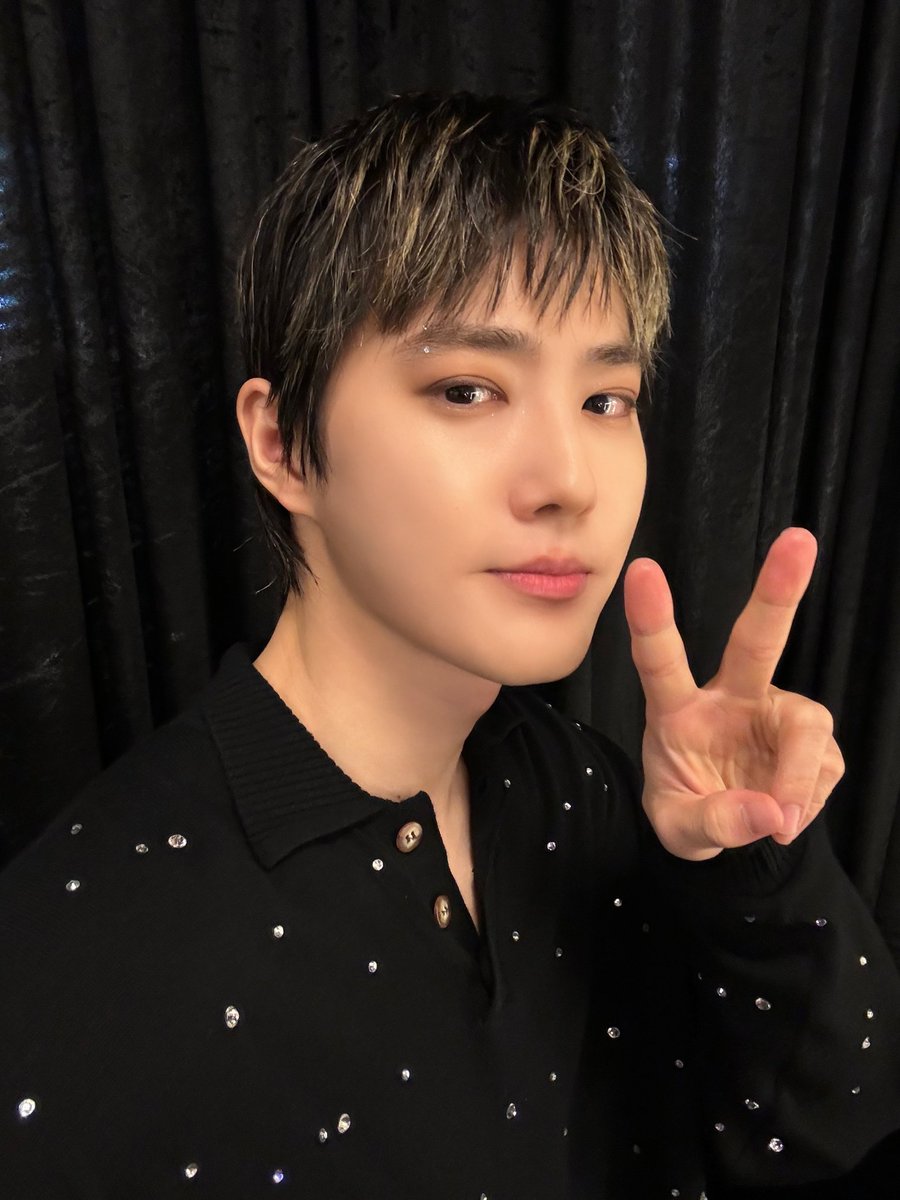JunmyeonBrasil's tweet photo. — “Porque EXO-L está aqui, esta é a minha CASA..:*♡”

[#] #SUHO #수호 #EXO #SUHOMEinHONGKONG https://t.co/VdzGccwQsN
