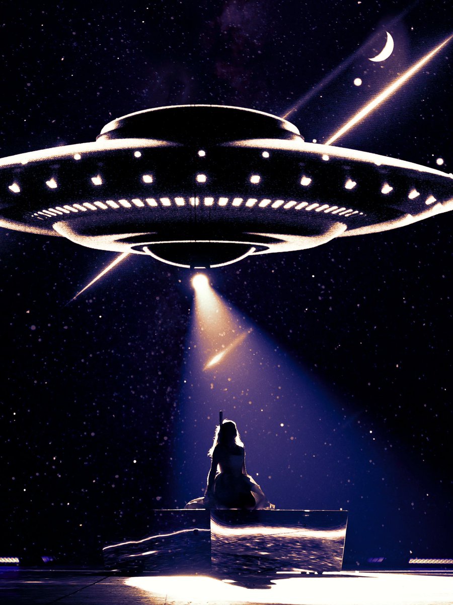 besttofswift's tweet image. cosmic love 🛸