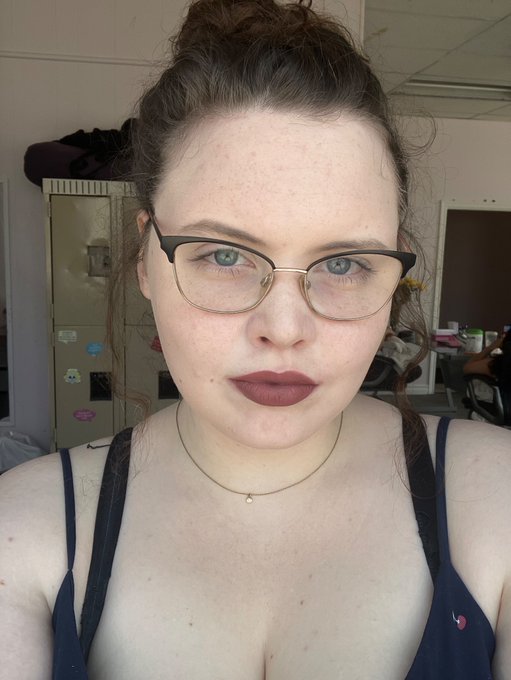 Good morning all #selfie #glasses https://t.co/vrsmJahSIj<a href="/tag/selfie"class="tags">#selfie</a><a href="/tag/glasses"class="tags">#glasses</a>