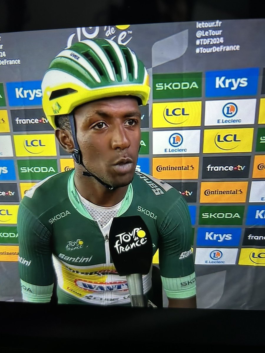 argeupedroso's tweet photo. Biniam Girmay 
Primeiro africano “negro”a vencer uma etapa em 121 anos de Tour de France. Na realidade hoje foi a segunda vitória https://t.co/0qt1lhE0lT