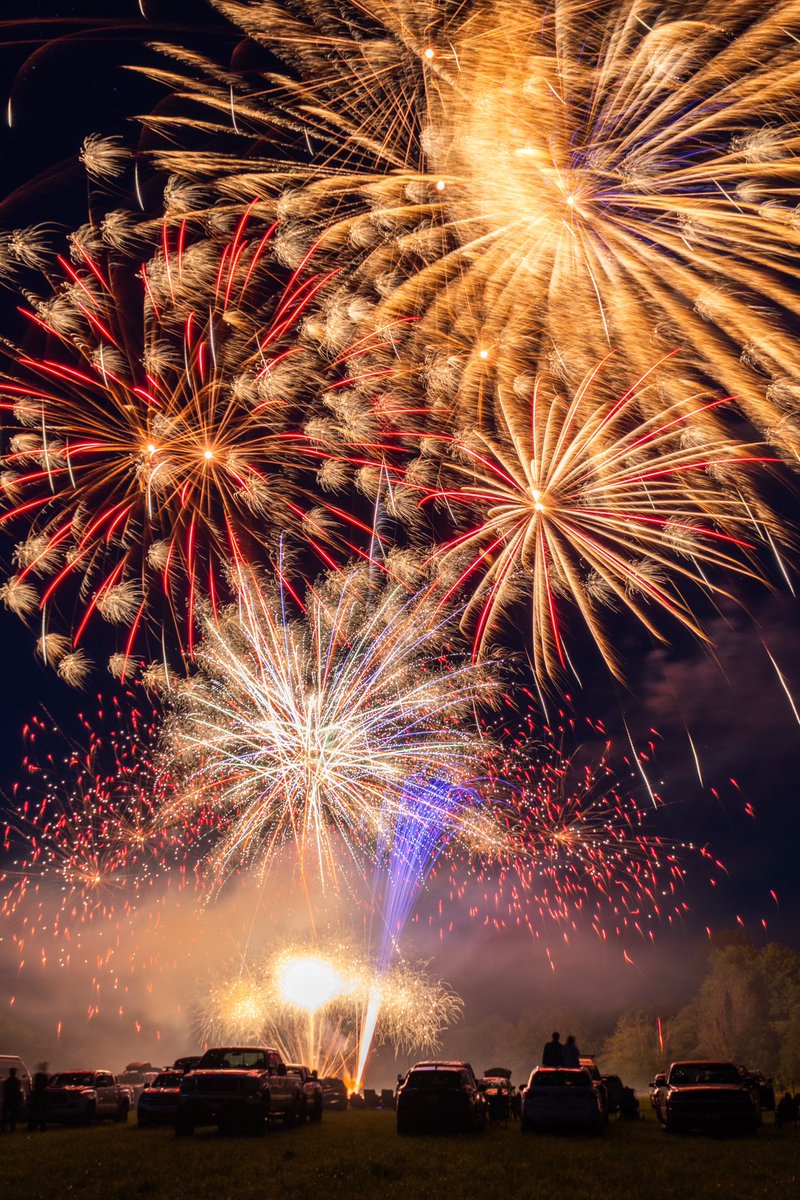 One of the greatest displays of Americana in the United States.

The Boistfort Fourth of July celebration.

Special thanks to the Pollock family for putting this on each year.

Hoping everyone has a fun and safe week!