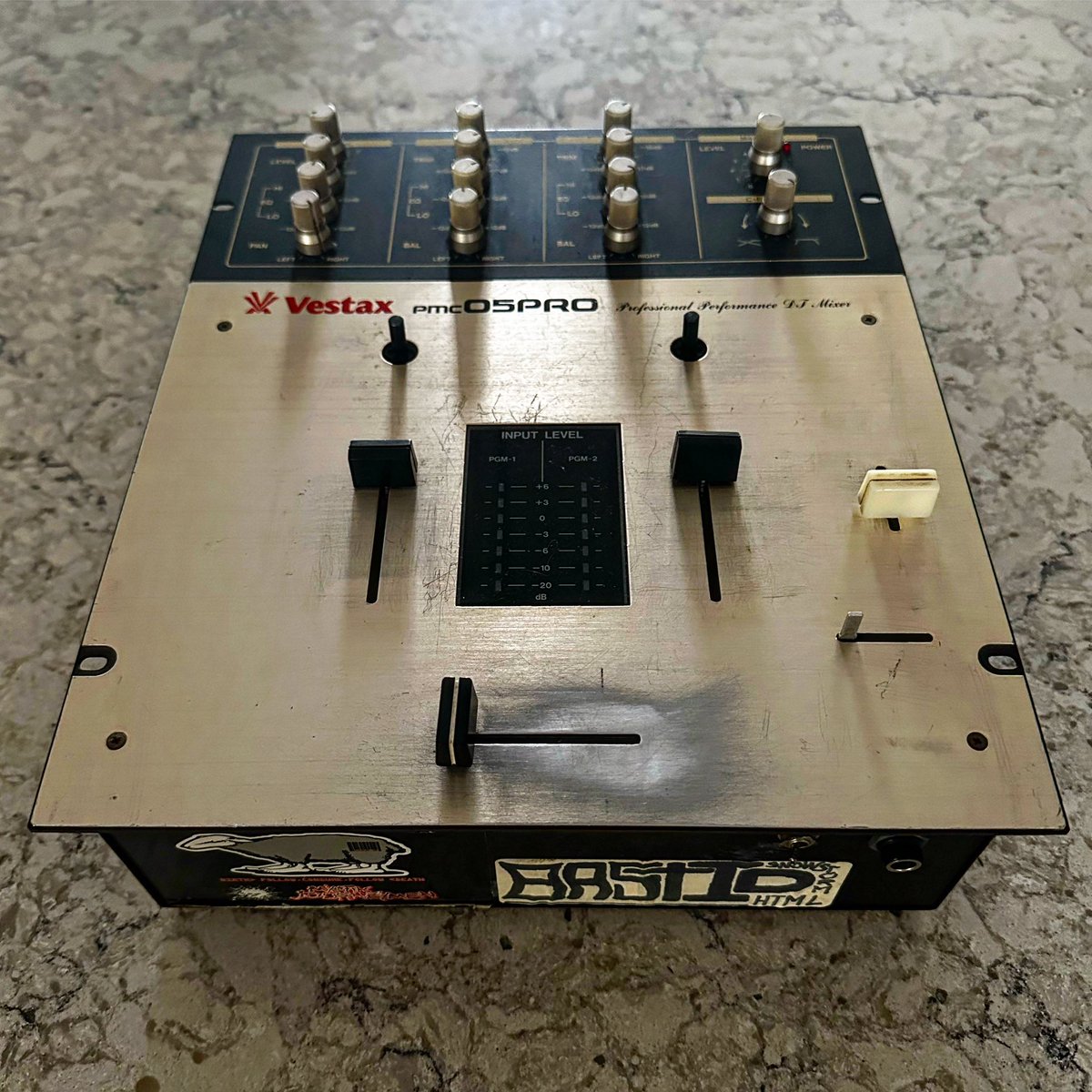 Vestax PMC-05Pro2 ベスタクス Vestax PMC05PRO2 2-Channel Hip Hop/Scratch Mixer | zZounds
