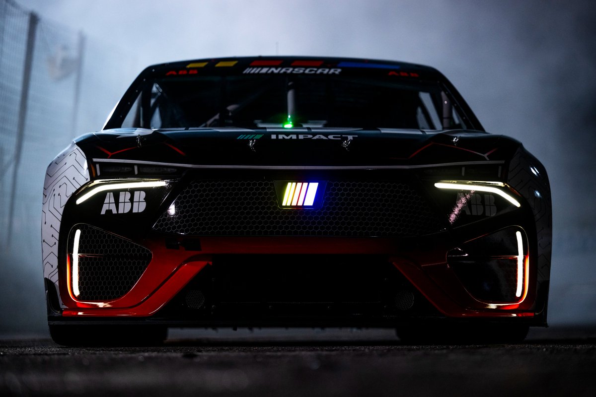 Kelly Crandall tweet media