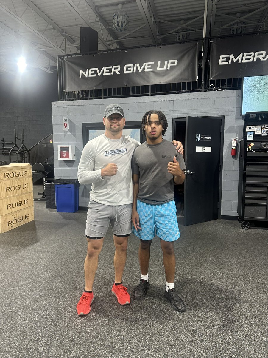 D’Andre Cochran (@drecochran3) on Twitter photo Shout out one of the best trainers in the city coach Jr down <a href="/Leg1on_PIT/">LEG1ON_PIT</a> working while they sleeping!! #CollegeReady <a href="/LHU_Football/">Lock Haven Football</a> Shout out one of the best trainers in the city coach Jr down <a href="/Leg1on_PIT/">LEG1ON_PIT</a> working while they sleeping!! #CollegeReady <a href="/LHU_Football/">Lock Haven Football</a>