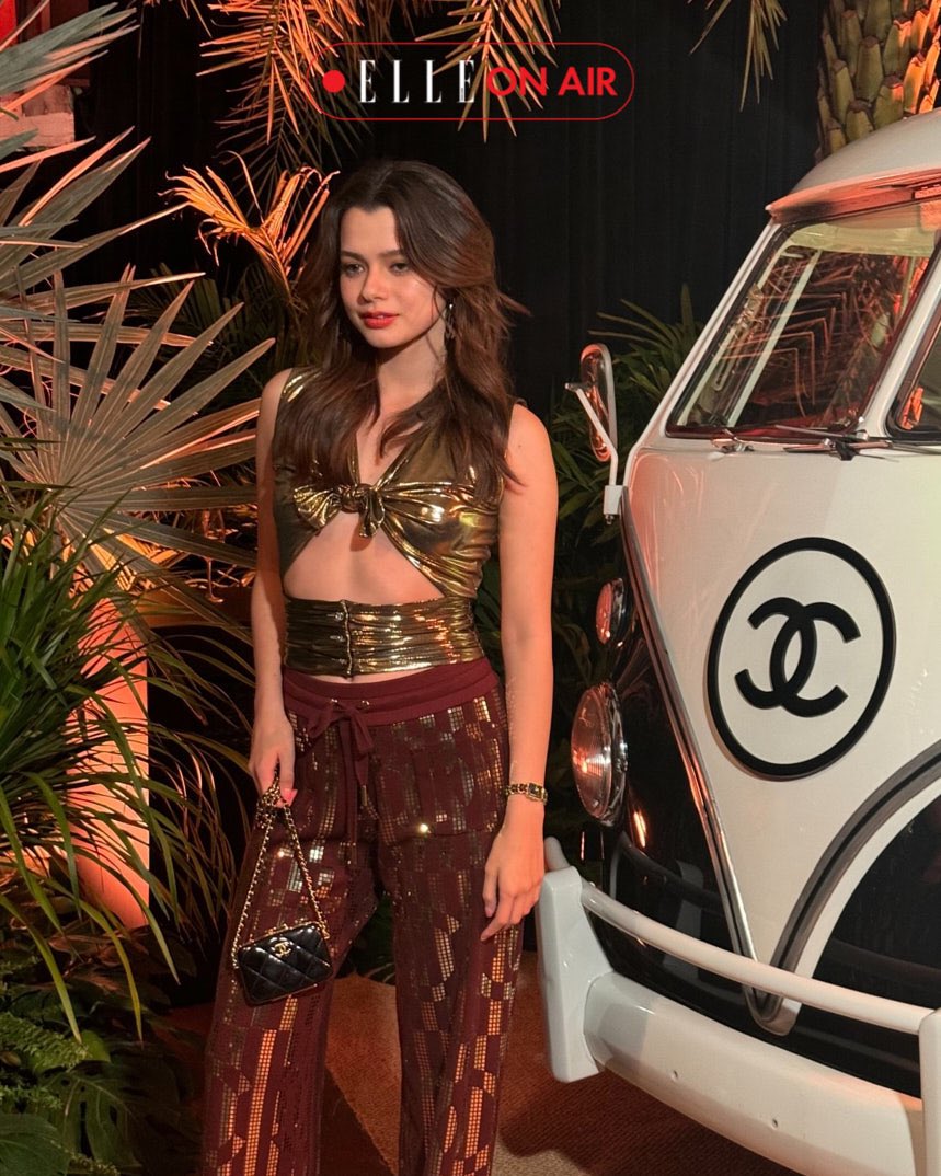 ELLEThailand's tweet photo. สวยออร่า! เบ็คกี้ รีเบคก้า @AngelssBecky ในลุคสุดเปรี้ยวสำหรับการเข้าร่วมงาน  CHANEL Summer Tour ที่ปักหมุด ณ กรุงเทพในวันนี้ เชื่อว่าลุคนี้ต้องถูกใจแฟนๆ แน่นอน 

#ELLEThailand 
#CHANELSummerTour 
#beckysangels https://t.co/sNqL2bQhYD
