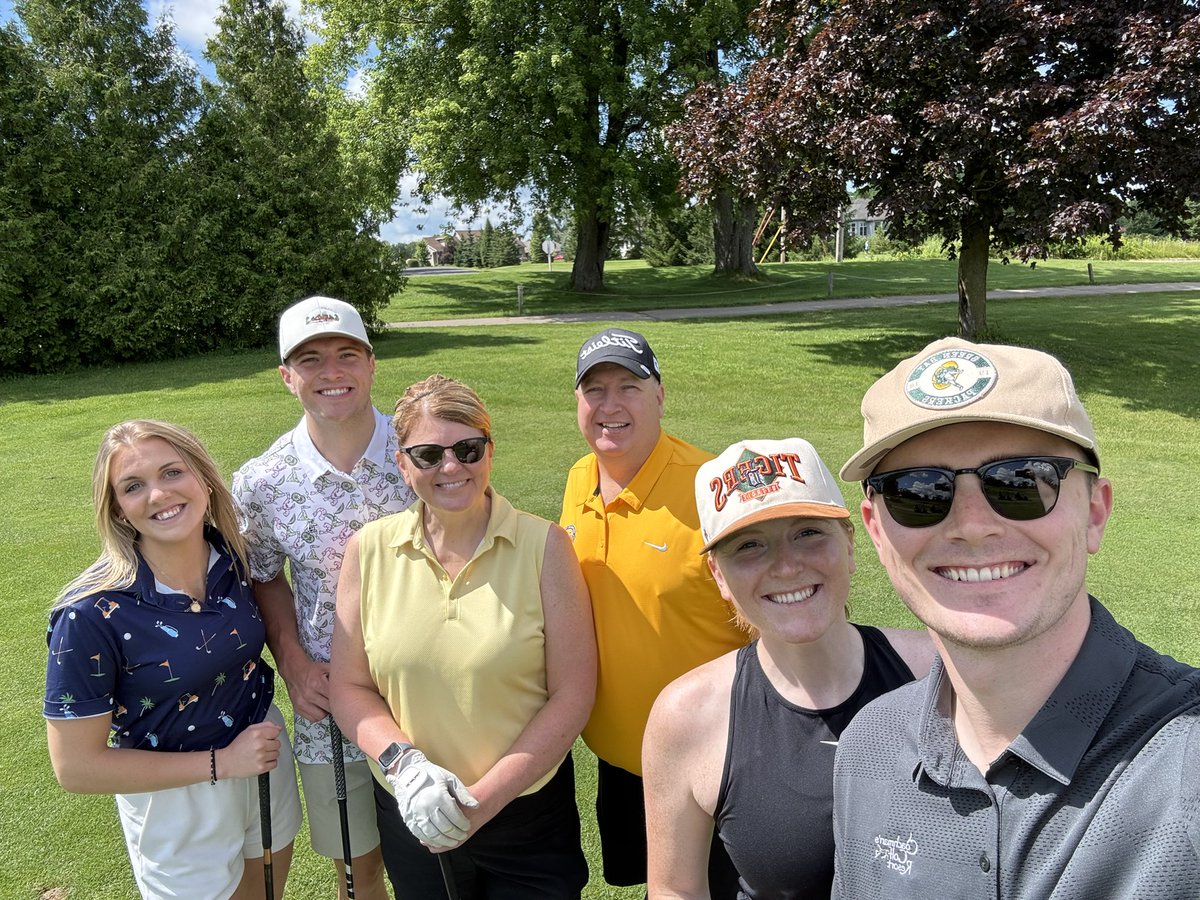 hobbers1010's tweet photo. Squad #toc2024 https://t.co/EYsdJmMAYg