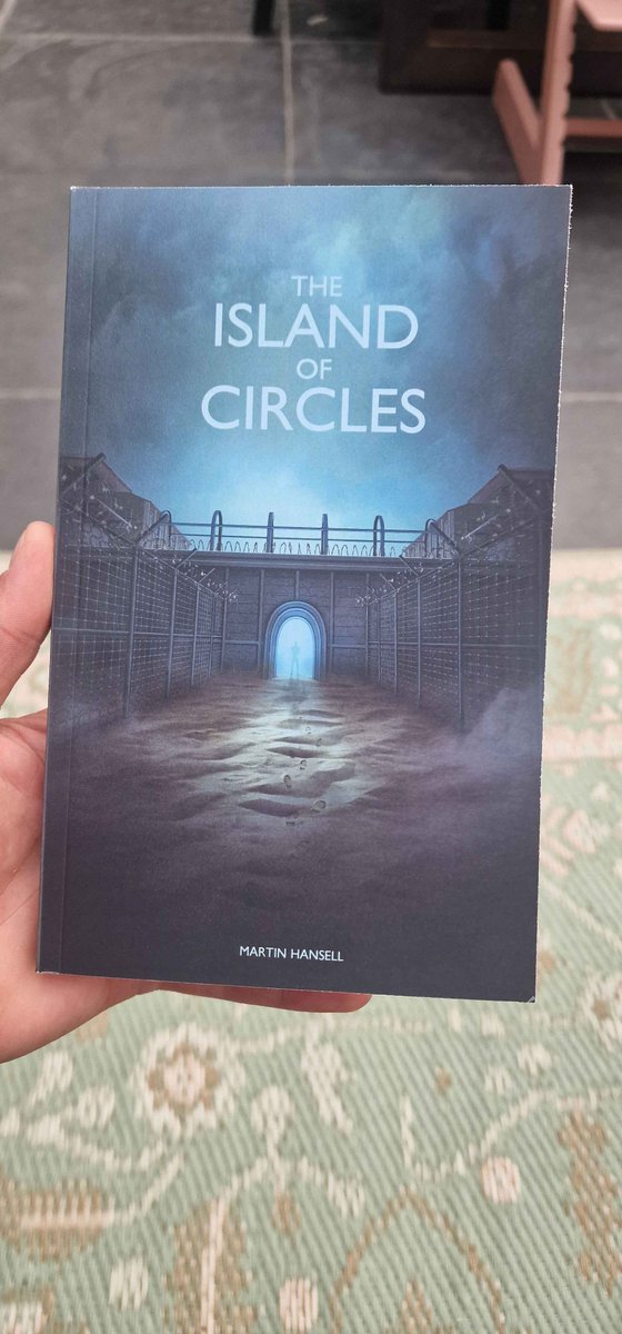 Crypt0Cj's tweet image. Finally Got my copy today of The Island Of Cricles Book!!!
WELL DONE @MartinHansell 😎 @InmatesOTWT 
#NFT #NFTCommunitys #inmates #shankpad