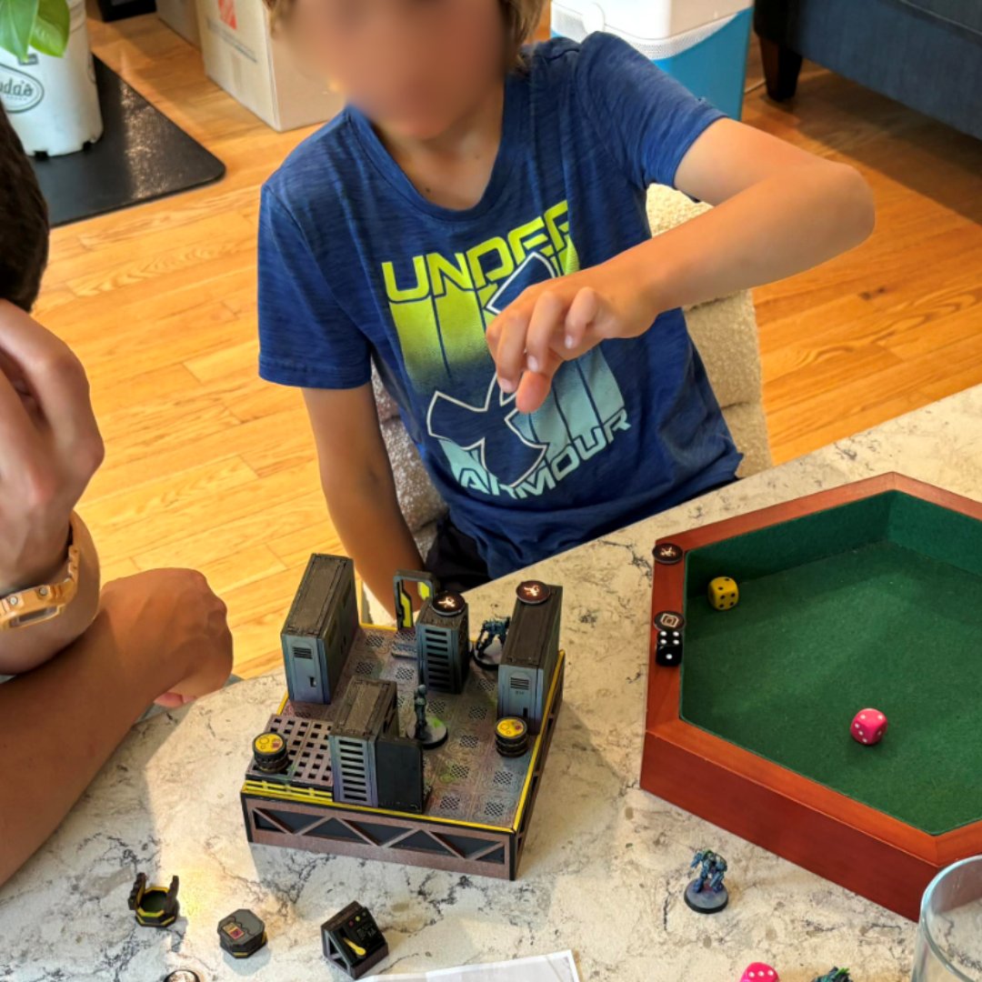MalevMinis's tweet photo. Really happy to receive this image of a young boy playing #Demonship. Apparently he refers to the blade demons as 'Slicers'! Which is plain rad. https://t.co/rm5Ov04m0e