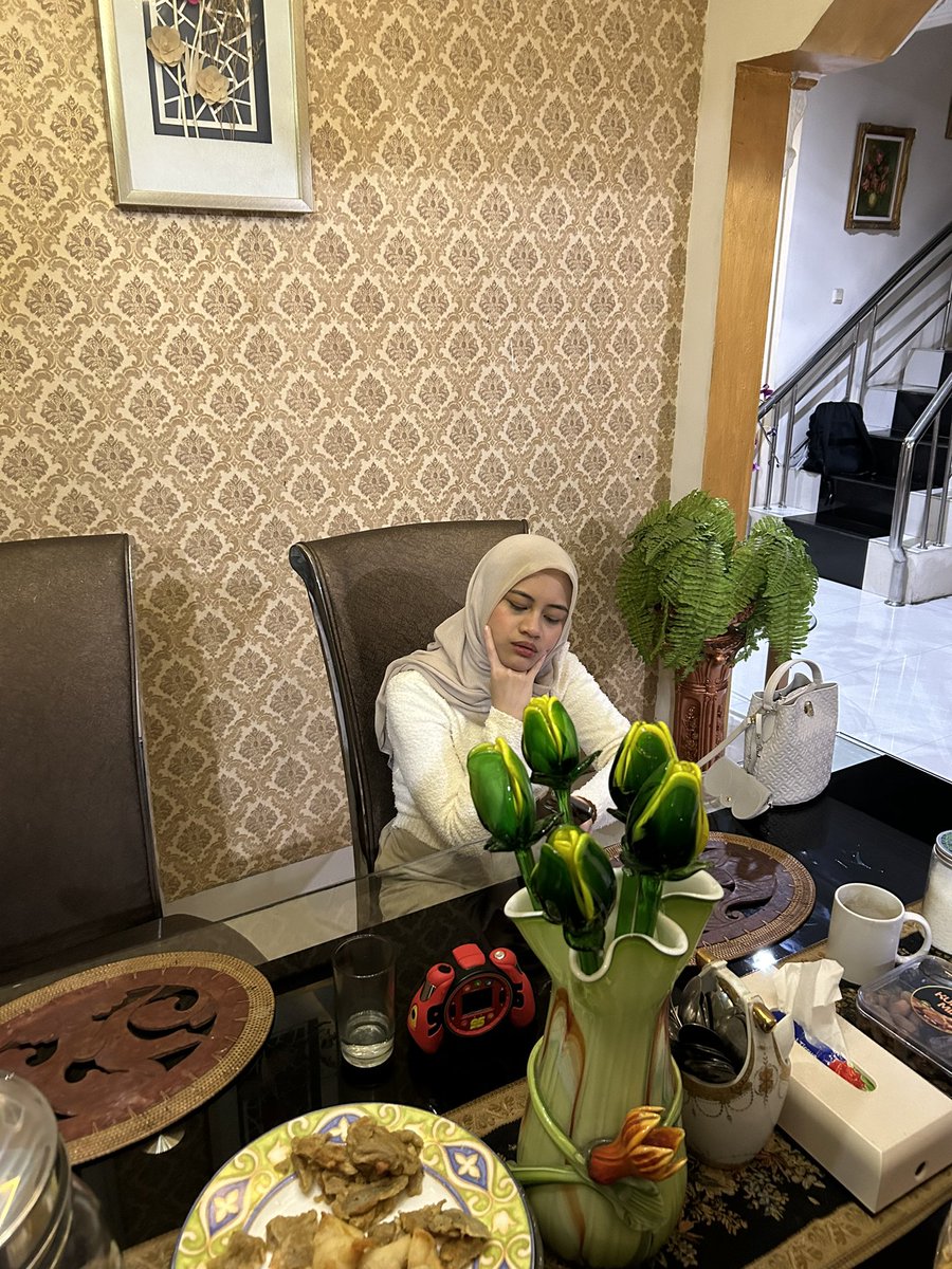 igotgame_9's tweet photo. bener bener seneng bisa kalau bisa ngabisin waktu berdua sama kamu, seneng banget bisa terus terusan sama kamu, orang yang paling sabar ngadepin aku, selalu coba buat ngertiin dan bertahan sampe sekarang, orang paling guaa sayang paling guaa bangga😎😎 https://t.co/hvvAbEugex
