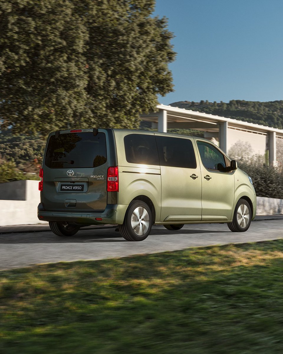 Toyota_Esp's tweet photo. Vive unas vacaciones familiares perfectas con las #PROACEVerso y #PROACECityVerso 😎🌴
⚡ El motor de la Proace Verso llega a los 180 CV.
👍 Sus asientos son abatibles.
🛡️ Protección total con el sistema #ToyotaAssist.
Descúbrelas aquí: https://t.co/O5wbgEck4O https://t.co/bzGtdiBvgw