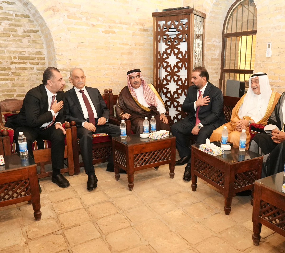 mediaofspeaker's tweet photo. رئيس لجنة النفط والغاز والقيادي في حزب تقدم @HaibetHamad يُلبي دعوة الشيخ @AldhariJamal لحضور الاحتفالية التي نظمتها مؤسسة الضاري للتنمية والتطوير، في خان ضاري غرب العاصمة بغداد؛ بمناسبة الذكرى الرابعة بعد المئة لثورة العشرين، وسط حضور عدد من النخب والقيادات السياسية والاجتماعية https://t.co/4WLxea1GR7
