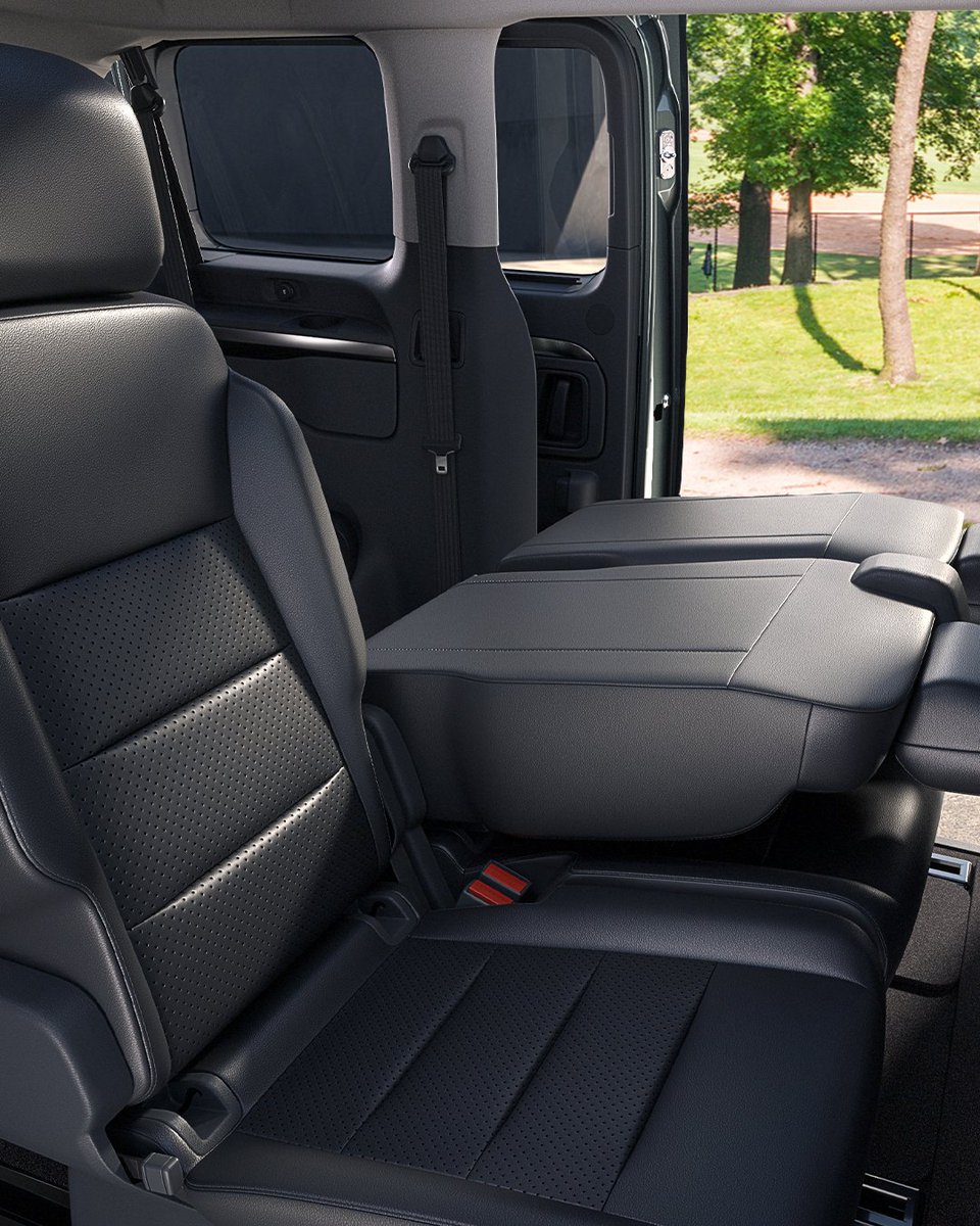 Toyota_Esp's tweet photo. Vive unas vacaciones familiares perfectas con las #PROACEVerso y #PROACECityVerso 😎🌴
⚡ El motor de la Proace Verso llega a los 180 CV.
👍 Sus asientos son abatibles.
🛡️ Protección total con el sistema #ToyotaAssist.
Descúbrelas aquí: https://t.co/O5wbgEck4O https://t.co/bzGtdiBvgw